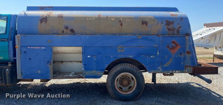 image for item KV9578 1990 Chevrolet C70  water truck