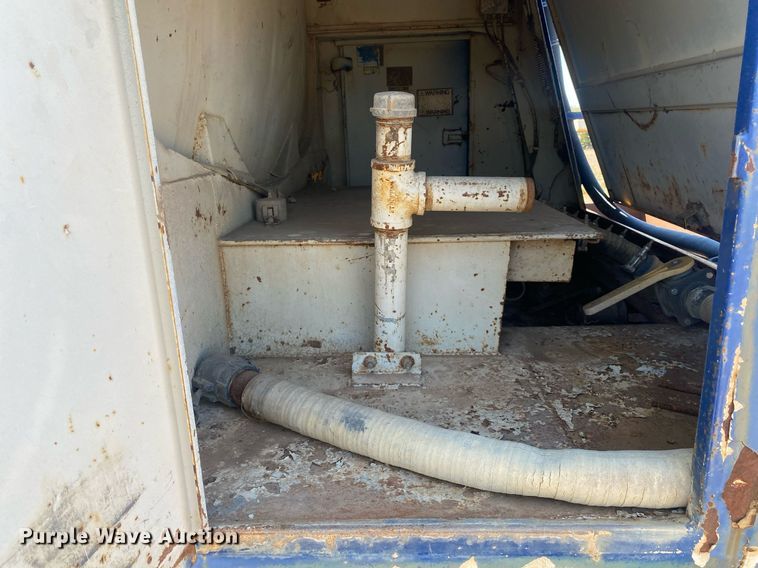 image for item KV9578 1990 Chevrolet C70  water truck