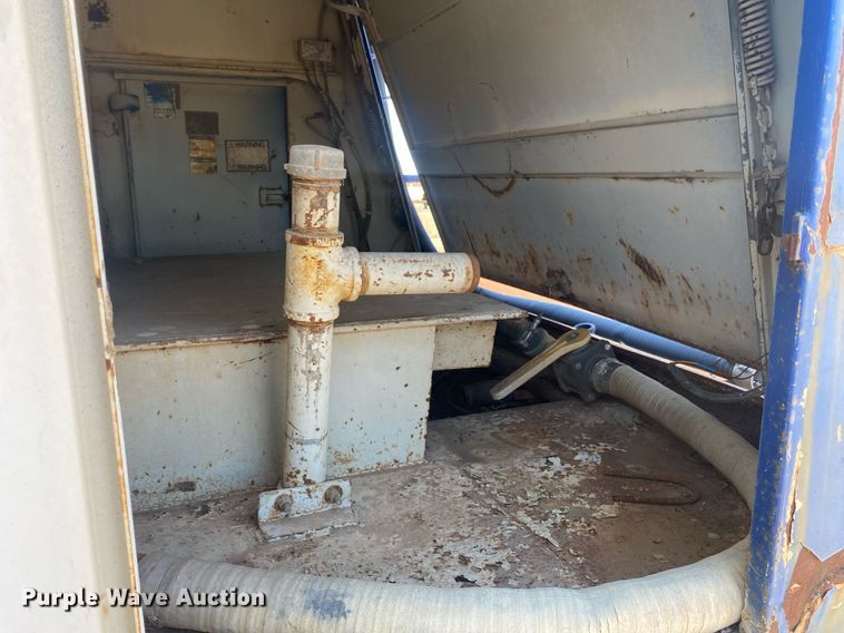 image for item KV9578 1990 Chevrolet C70  water truck