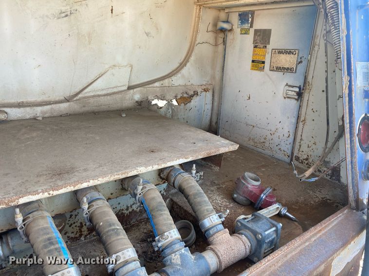 image for item KV9578 1990 Chevrolet C70  water truck