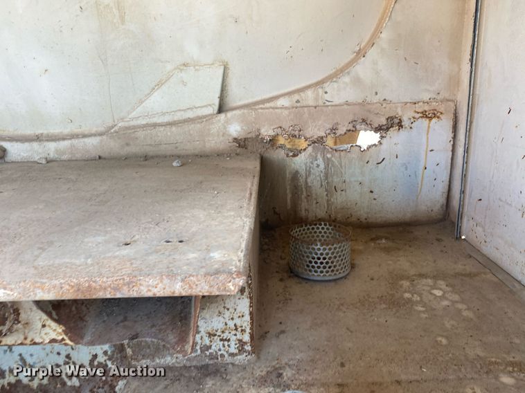 image for item KV9578 1990 Chevrolet C70  water truck