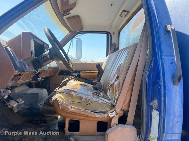 image for item KV9578 1990 Chevrolet C70  water truck