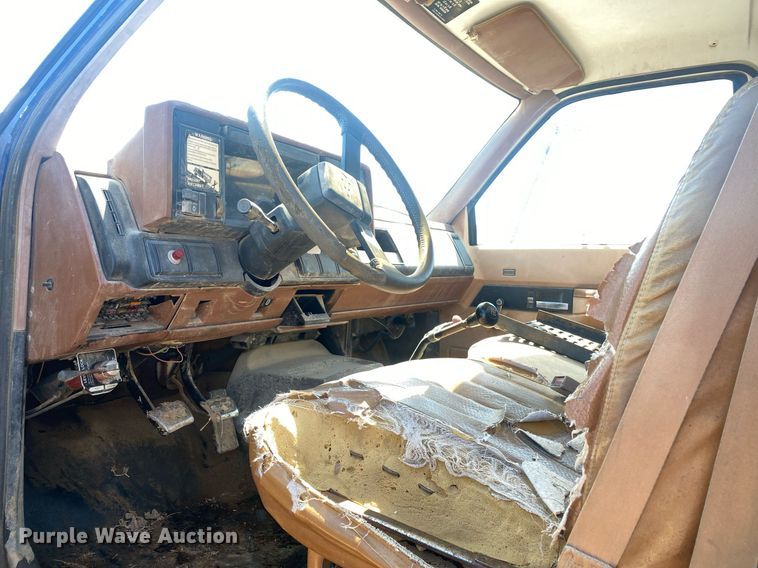 image for item KV9578 1990 Chevrolet C70  water truck