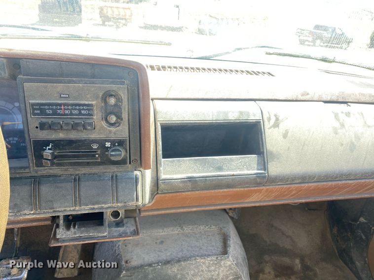 image for item KV9578 1990 Chevrolet C70  water truck