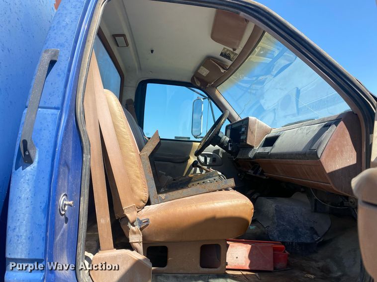 image for item KV9578 1990 Chevrolet C70  water truck