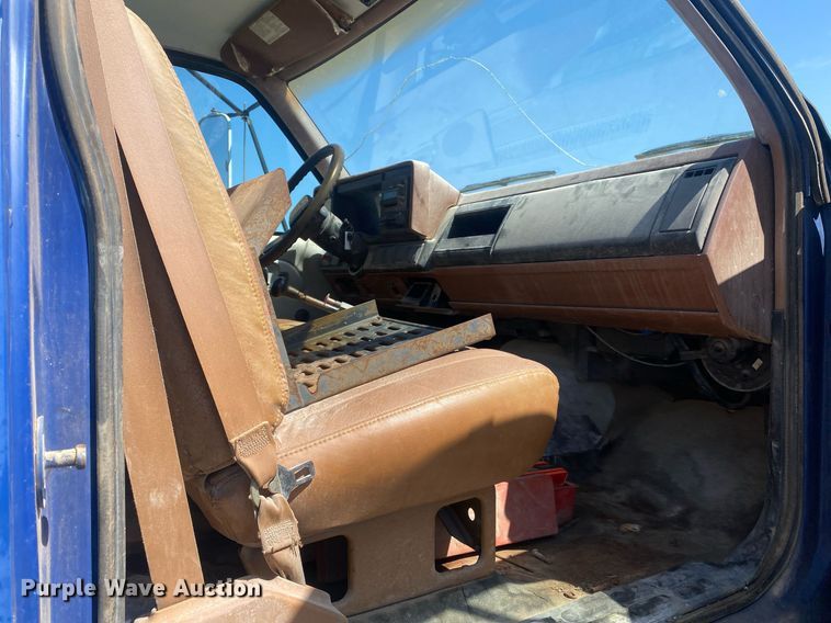 image for item KV9578 1990 Chevrolet C70  water truck