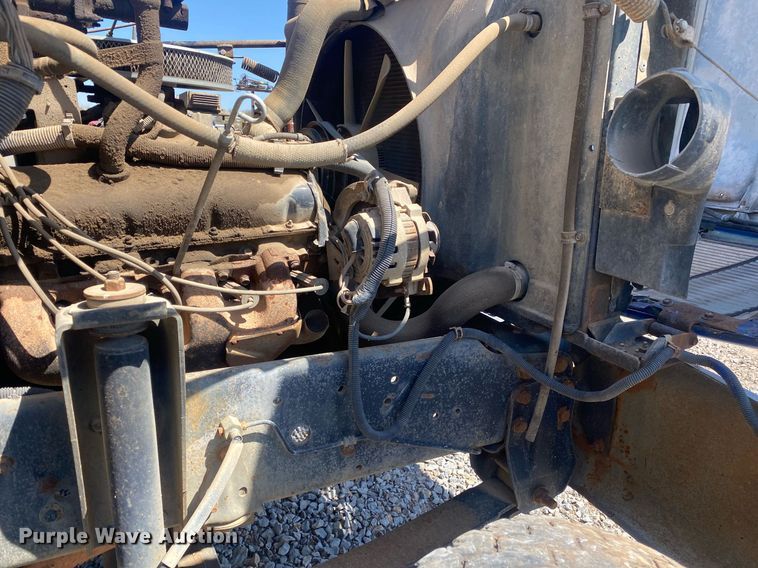 image for item KV9578 1990 Chevrolet C70  water truck