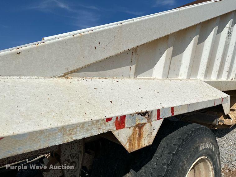 image for item KV9580 2007 CTS NDT-40  bottom dump trailer