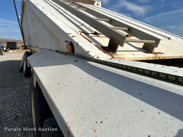 image for item KV9580 2007 CTS NDT-40  bottom dump trailer