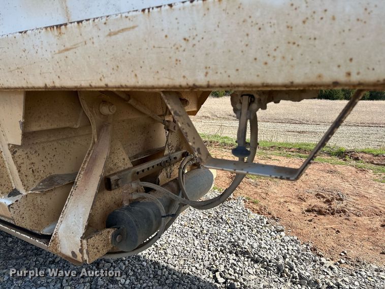 image for item KV9580 2007 CTS NDT-40  bottom dump trailer