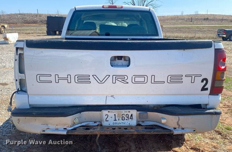 image for item KV9582 2001 Chevrolet Silverado 1500  Ext. Cab pickup truck