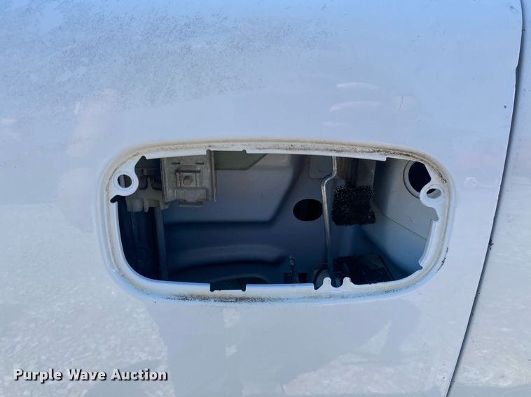 image for item KV9582 2001 Chevrolet Silverado 1500  Ext. Cab pickup truck