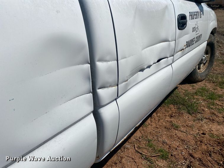 image for item KV9582 2001 Chevrolet Silverado 1500  Ext. Cab pickup truck