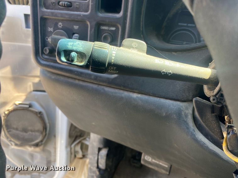 image for item KV9582 2001 Chevrolet Silverado 1500  Ext. Cab pickup truck