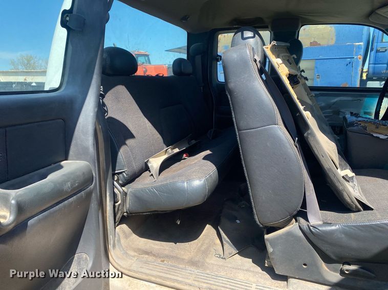 image for item KV9582 2001 Chevrolet Silverado 1500  Ext. Cab pickup truck