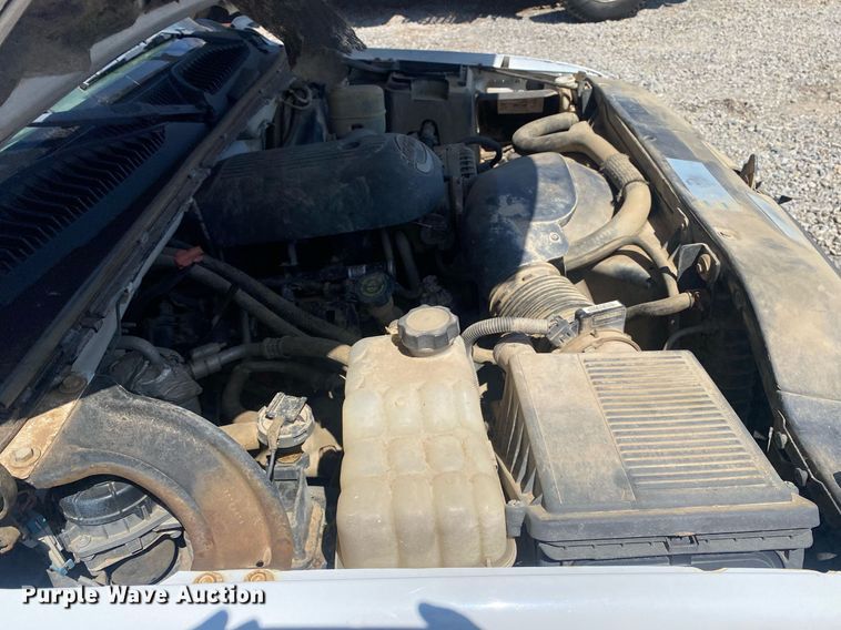 image for item KV9582 2001 Chevrolet Silverado 1500  Ext. Cab pickup truck