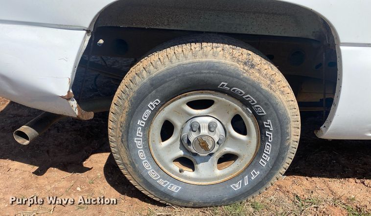 image for item KV9582 2001 Chevrolet Silverado 1500  Ext. Cab pickup truck