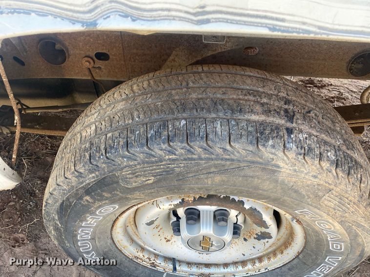 image for item KV9582 2001 Chevrolet Silverado 1500  Ext. Cab pickup truck