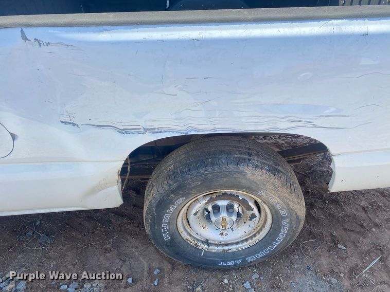 image for item KV9582 2001 Chevrolet Silverado 1500  Ext. Cab pickup truck