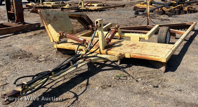 image for item KV9583 Road maintainer