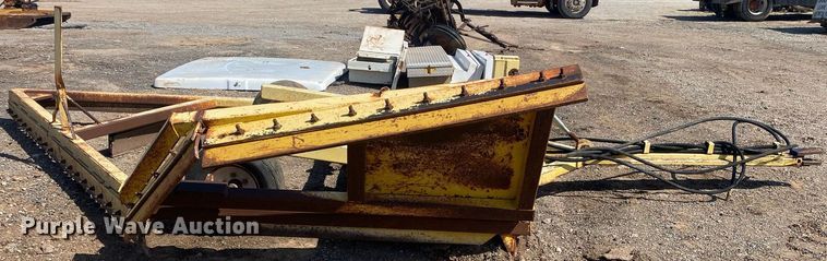 image for item KV9583 Road maintainer