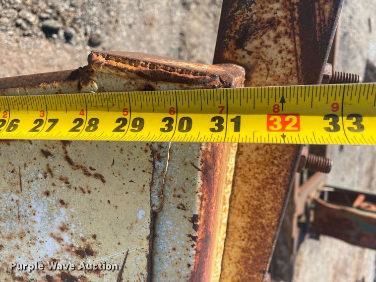 image for item KV9583 Road maintainer