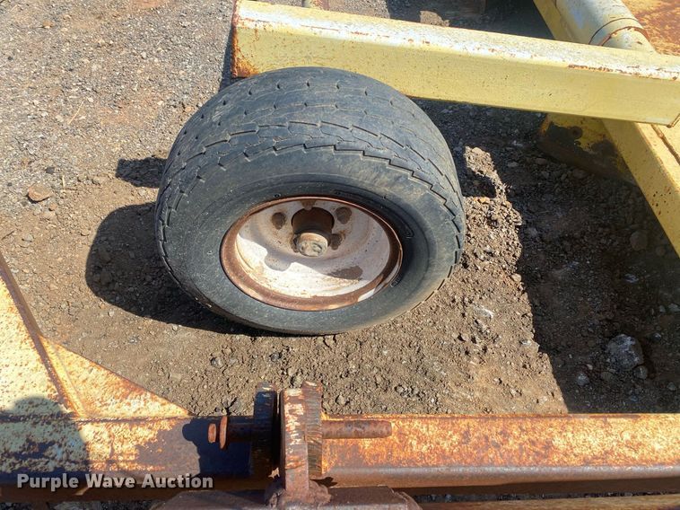 image for item KV9583 Road maintainer