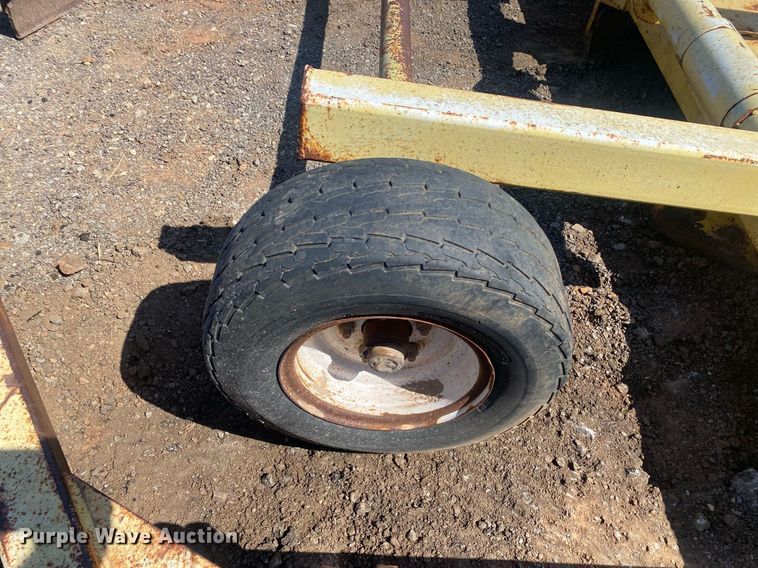 image for item KV9583 Road maintainer