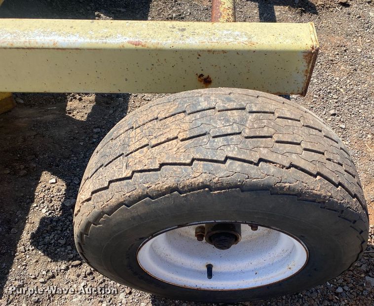 image for item KV9583 Road maintainer