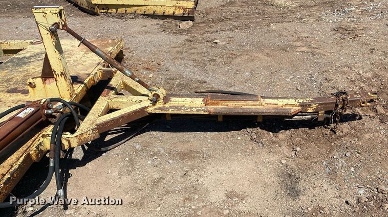 image for item KV9584 Road maintainer