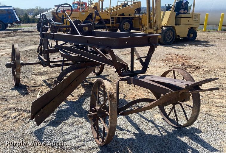 image for item KV9587 The Russell Grader Mfg. Co.  grader