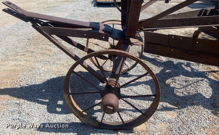 image for item KV9587 The Russell Grader Mfg. Co.  grader