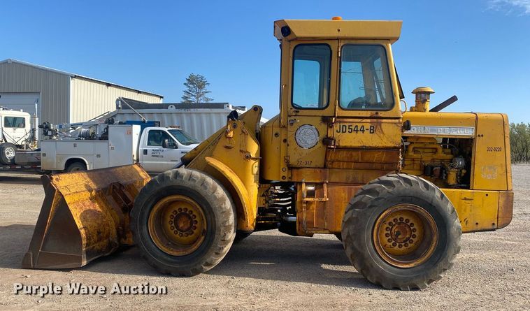 image for item KV9589 1979 John Deere 544B  wheel loader