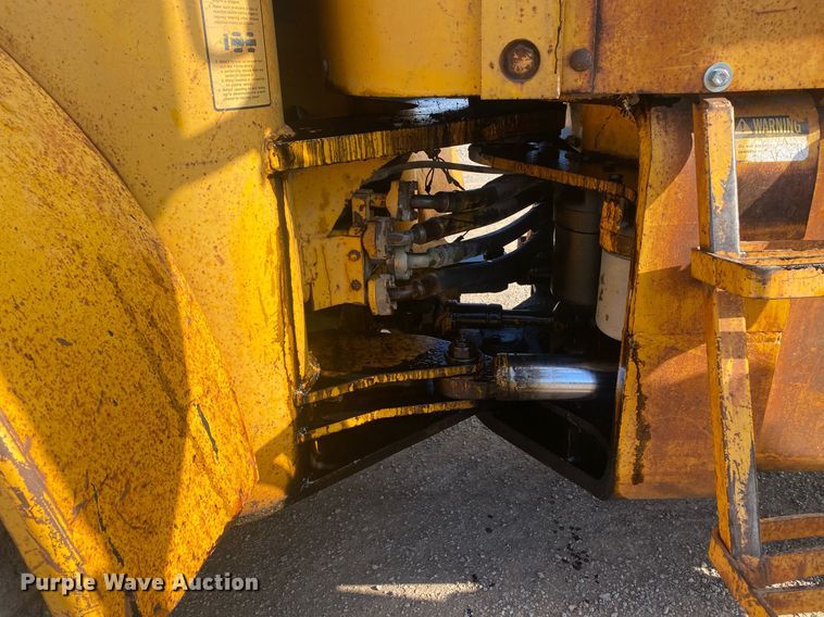 image for item KV9589 1979 John Deere 544B  wheel loader