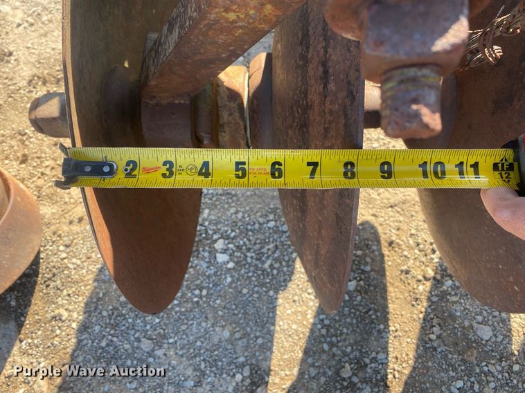 image for item KV9590 John Deere  one-way disk