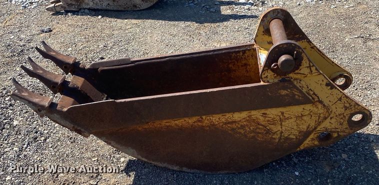 image for item KV9597 Caterpillar  excavator bucket