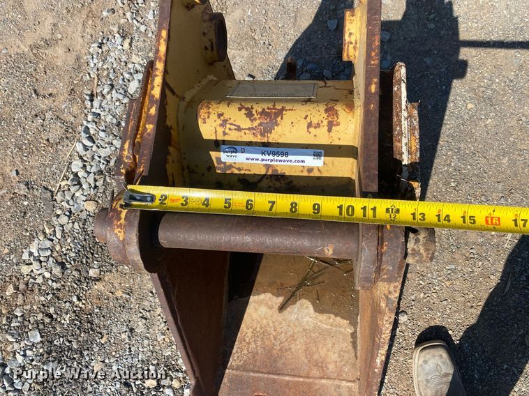 image for item KV9598 Caterpillar  excavator bucket