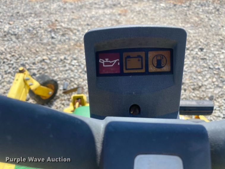 image for item KV9600 John Deere F525  lawn mower