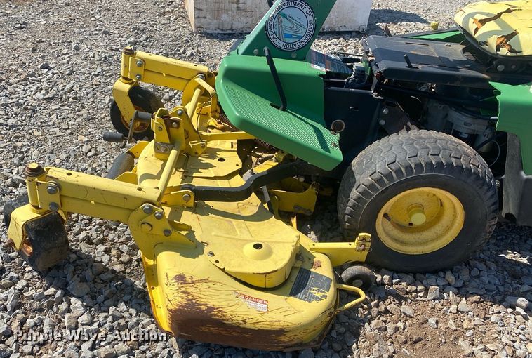 image for item KV9600 John Deere F525  lawn mower