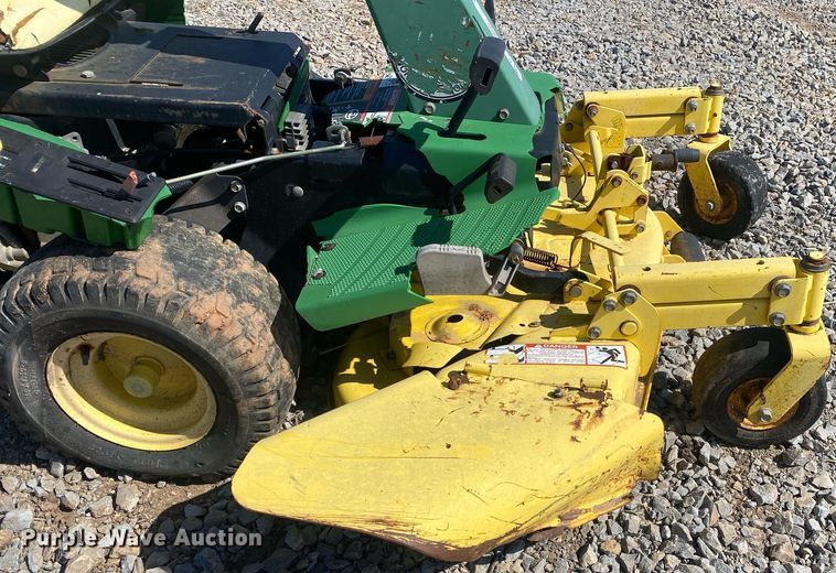 image for item KV9600 John Deere F525  lawn mower