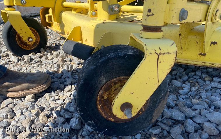 image for item KV9600 John Deere F525  lawn mower