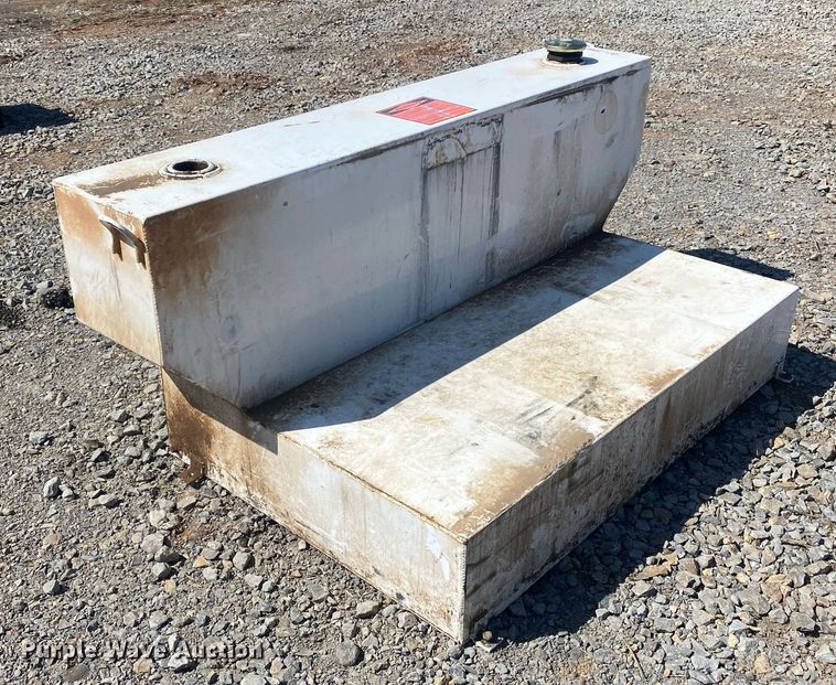 image for item KV9601 L-shaped fuel tank