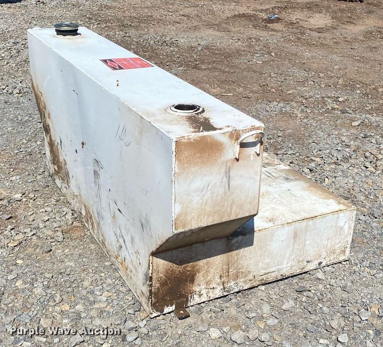 image for item KV9601 L-shaped fuel tank