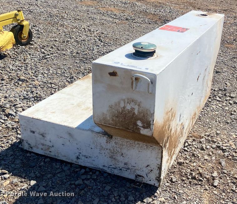 image for item KV9601 L-shaped fuel tank