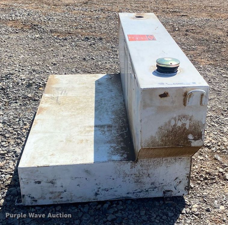 image for item KV9601 L-shaped fuel tank