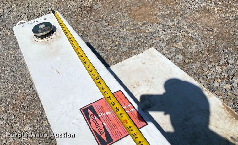 image for item KV9601 L-shaped fuel tank