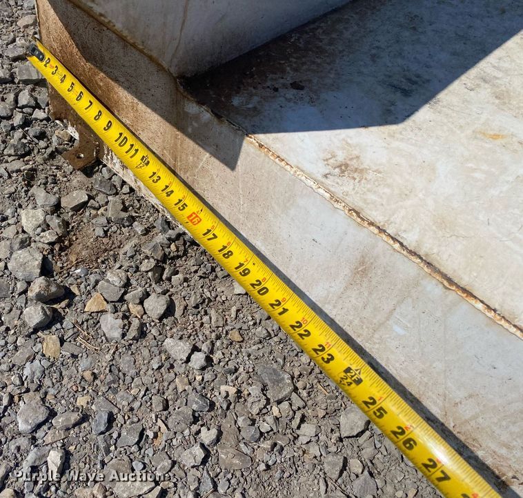 image for item KV9601 L-shaped fuel tank