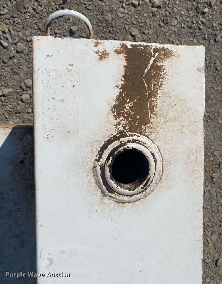 image for item KV9601 L-shaped fuel tank