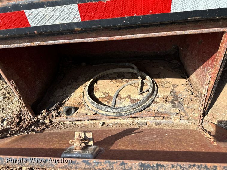 image for item KV9606 Flatbed