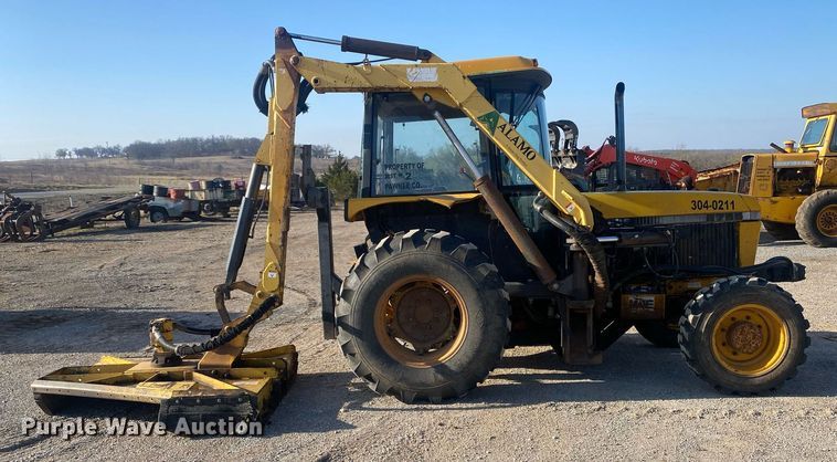 image for item KV9612 1990 John Deere 2755  MFWD tractor